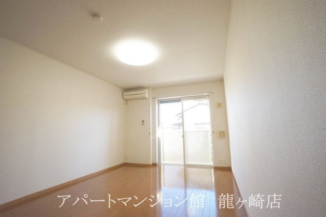 プリマ・レーベンの居間・リビング