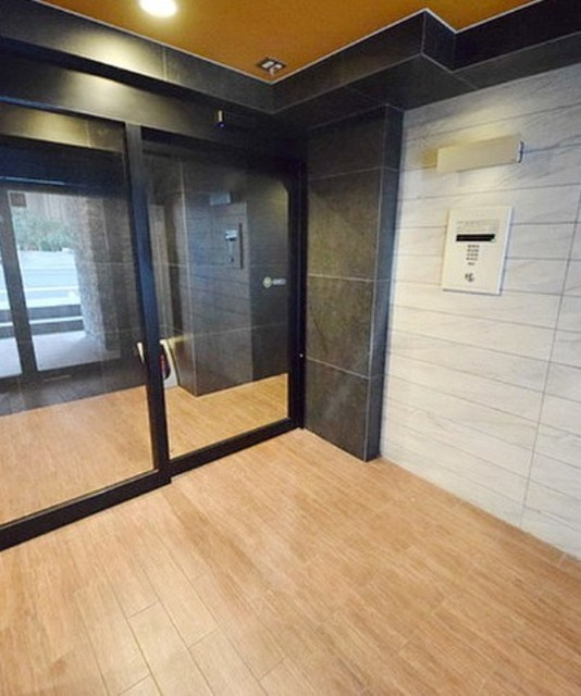 グランフォース森下のエントランス