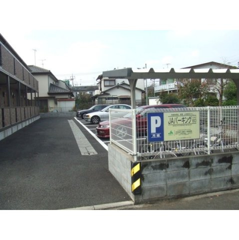 ベルデュール小金井の駐車場|駐車場があるので、車を買う予定の方も安心です