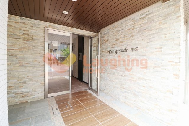 Riz Grande花畑駅前のエントランス|ゆとりのあるエントランスです