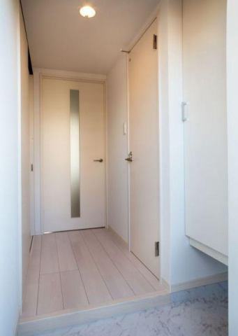 Riz Grande花畑駅前の玄関|※同間取、別部屋の写真です。