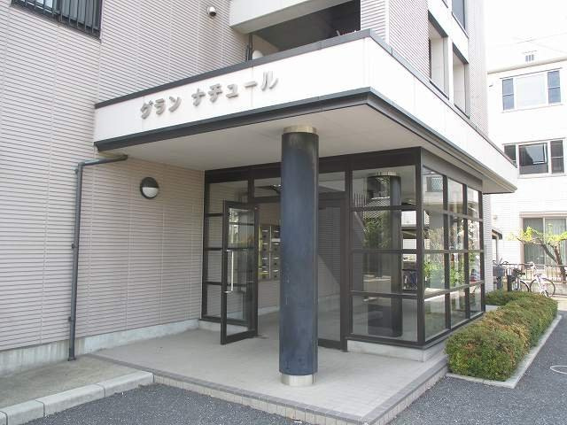 【エントランス】 | グランナチュール | ゆとりのあるエントランスです