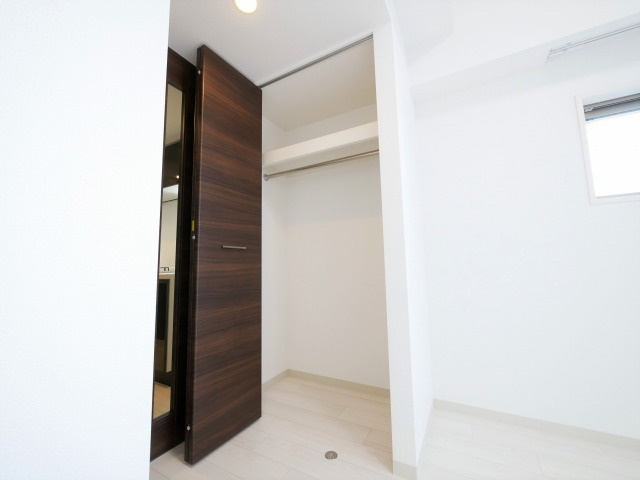 エステムコート中之島ＧＡＴＥIIの収納