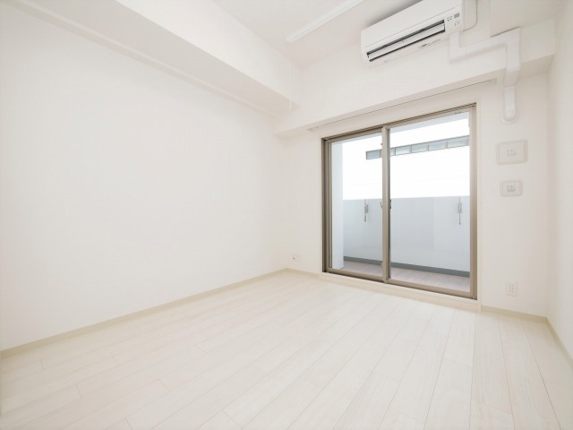 エステムコート中之島ＧＡＴＥIIの居間・リビング