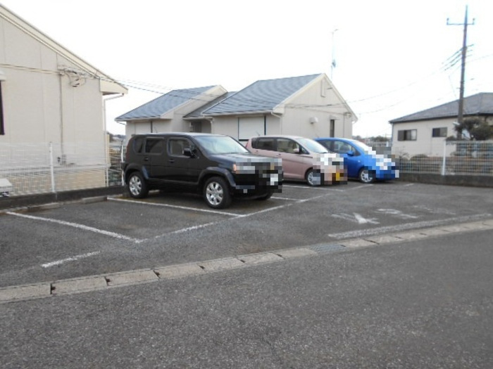 セジュール新八柱　Bの駐車場