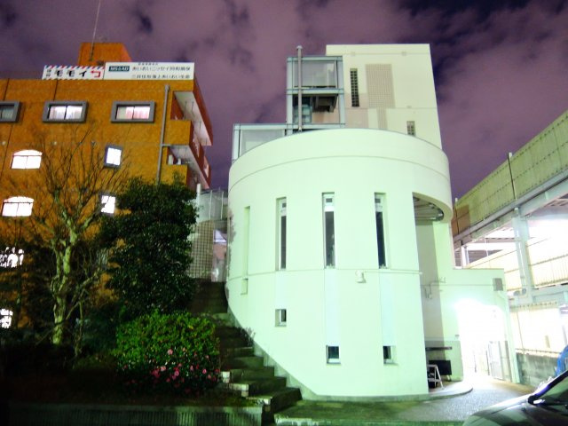 ドムス西高槻の外観