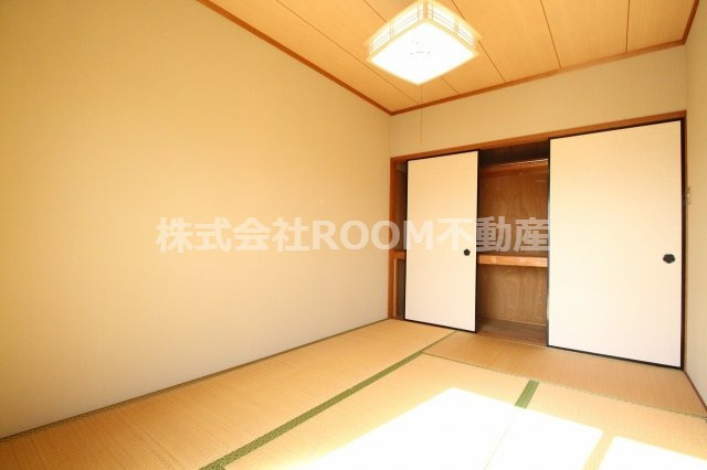 ピュアコート高橋の和室