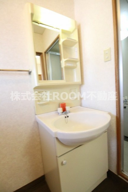 ピュアコート高橋の独立洗面台