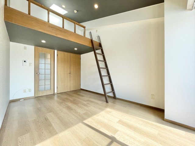 K.C.ヒルズの洋室