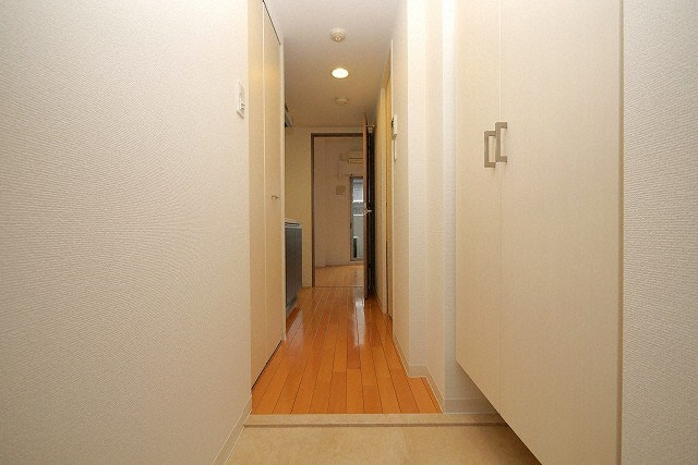 エスリード阿波座サウスプレイスの玄関