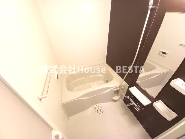 メルディアキューブ新長田の浴室