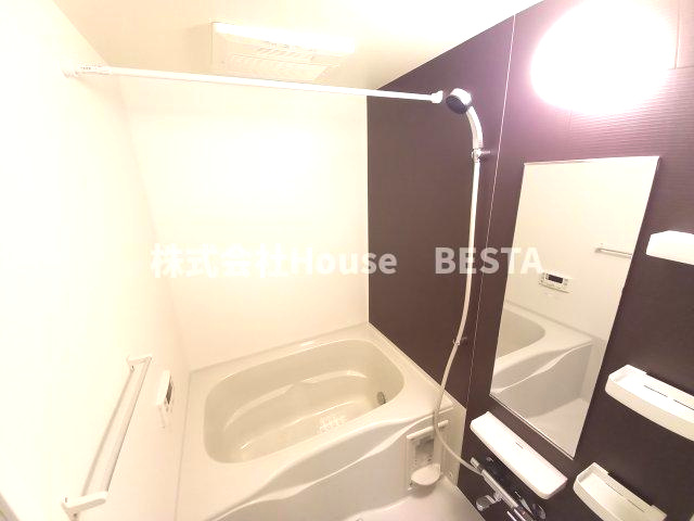 メルディアキューブ新長田の浴室