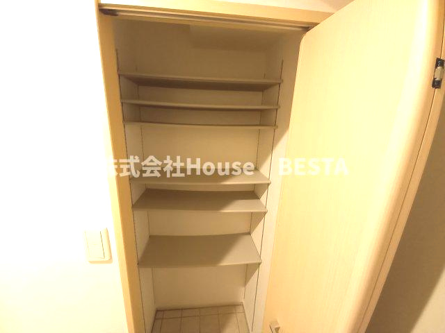 メルディアキューブ新長田の収納