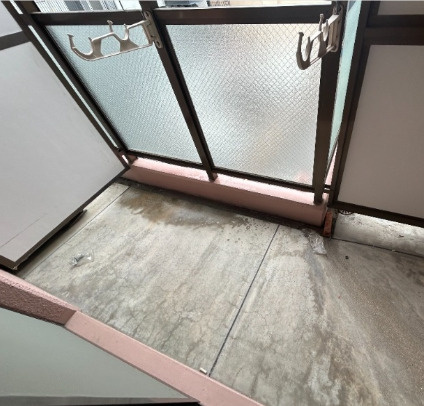 尼崎市南武庫之荘　1棟収益マンションのバルコニー