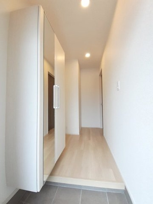 【玄関】 | ベルフォンテーヌ　Ｂ