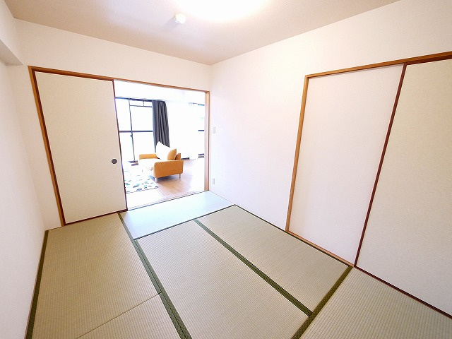 グレースコート恋の窪の和室|十分な収納スペースがあります