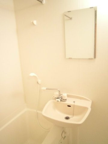 レオパレスカリヤドＫ　Ｅの浴室