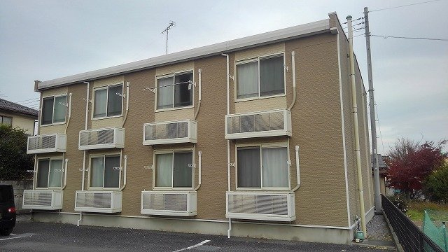 レオパレスカリヤドＫ　Ｅの外観