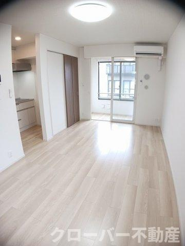 ハイツ　ＨＡＹＡＳＨＩ　２の居間・リビング