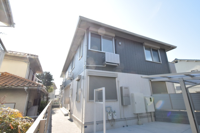 GibbousHouse十三夜の外観