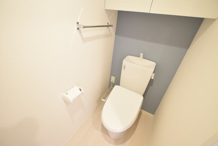 GibbousHouse十三夜のトイレ