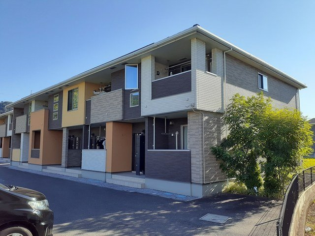 フォー　シュラインＢ