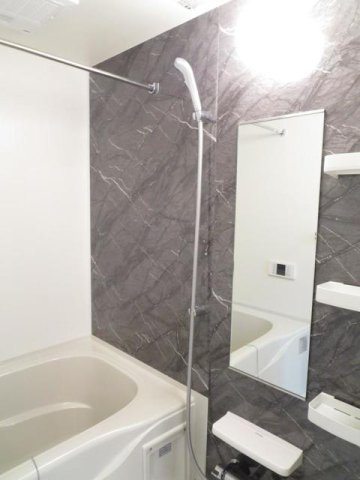 フォー　シュラインＢの浴室