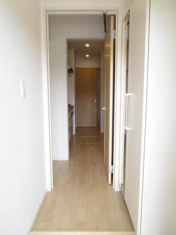 フォー　シュラインＢの玄関