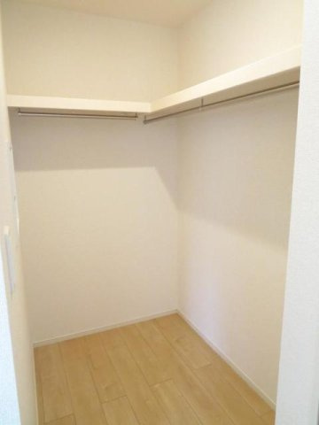 フォー　シュラインＢの収納