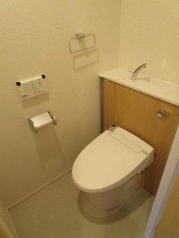 グランクリュ佐古　ＥＡＳＴのトイレ