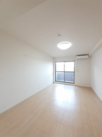 グランクリュ佐古　ＥＡＳＴの居間・リビング