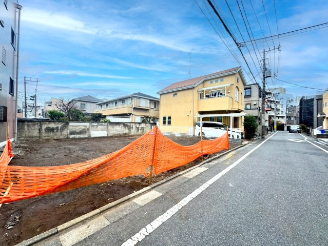 板橋区加賀2丁目　建築条件なし　全2区画の前面道路含む現地写真