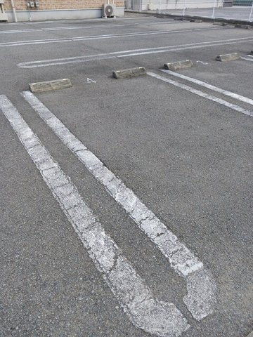 カルム・メゾンの駐車場