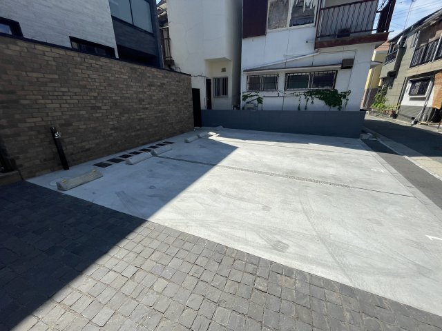 ビタミンテラス明石別所町の駐車場