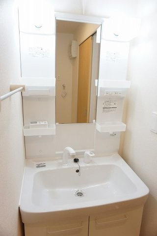 ラ・ドゥサーⅡの洗面所