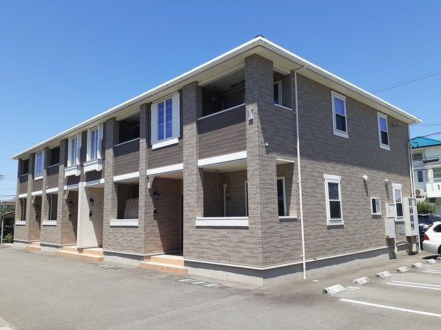 ラ・ドゥサーⅡの外観