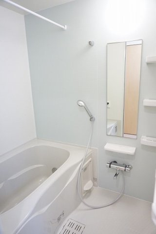 ラ・ドゥサーⅡの浴室