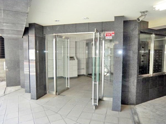 【エントランス】 | ヴィータローザＣＱレジデンス南千住 | 南千住の賃貸物件。
「ヴィータローザＣＱレジデンス南千住」のことなら(株)メイワ・エステートへお任せください。