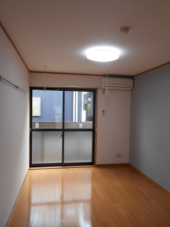 ヴィラ・ファミーユ　Aの居間・リビング