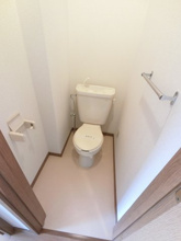 【トイレ】 | ※温水洗浄便座になります。