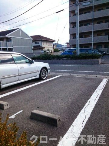 ハオス・リーリエの駐車場