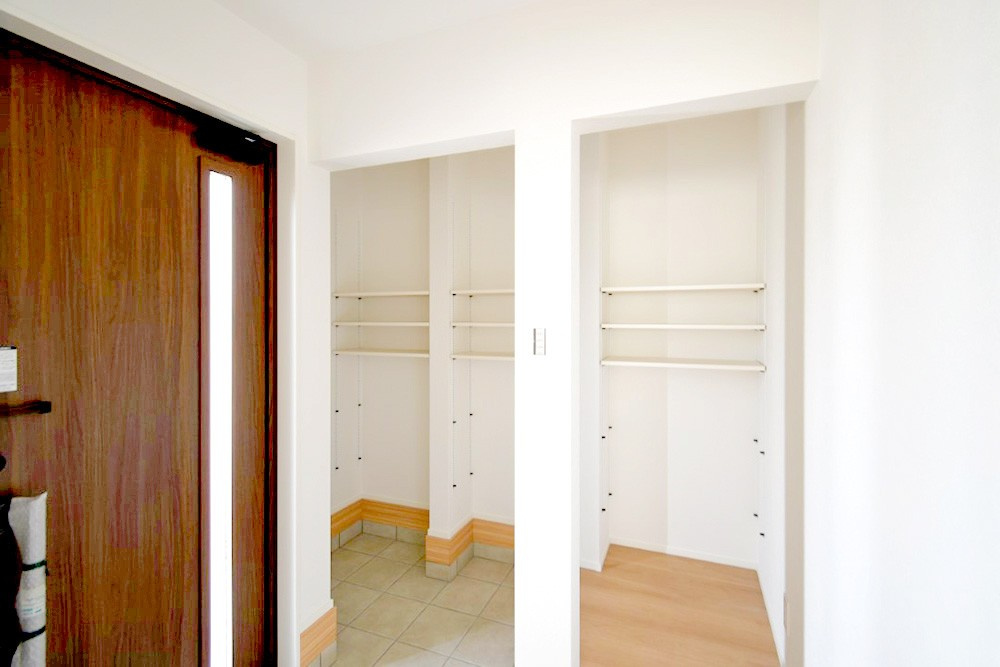 生石町建売③　新築戸建の収納