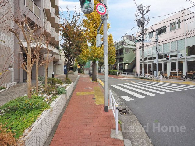 【その他】 | 東急ドエル・アルス目黒青葉台 | 前面道路