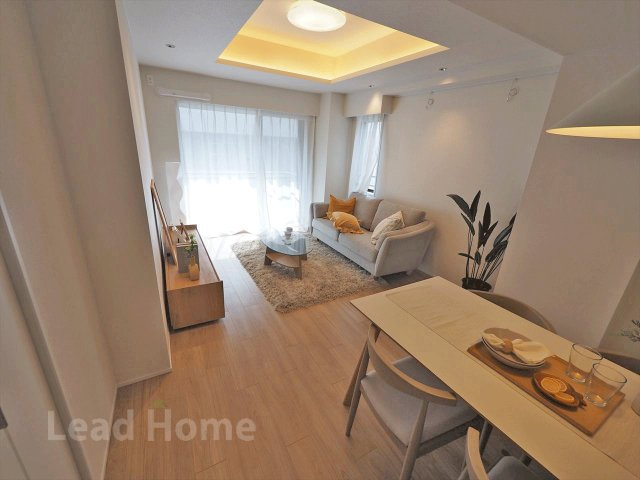 【居間・リビング】 | ロイヤルヴィーゼ学芸大学