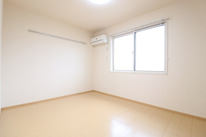 グラマードマレⅨの洋室|4.8帖洋室