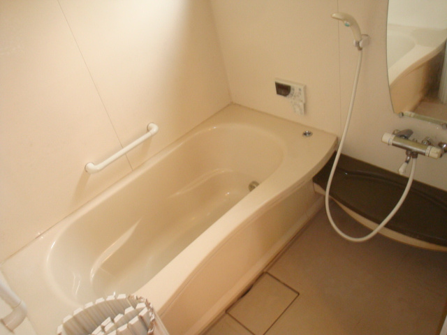 corte quattro（コルテクアトロ）の浴室