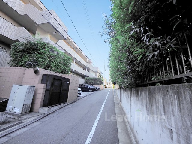 【その他】 | ファミールヒルズ目黒東山 | 前面道路