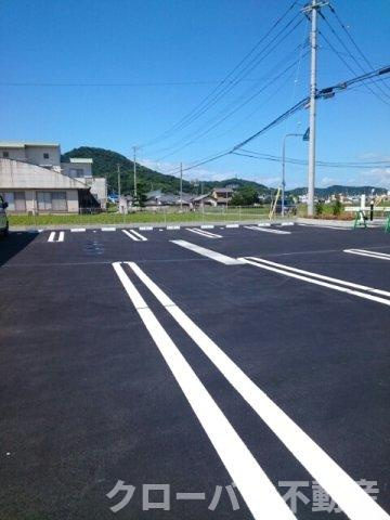 フェリーチェ丸亀の駐車場
