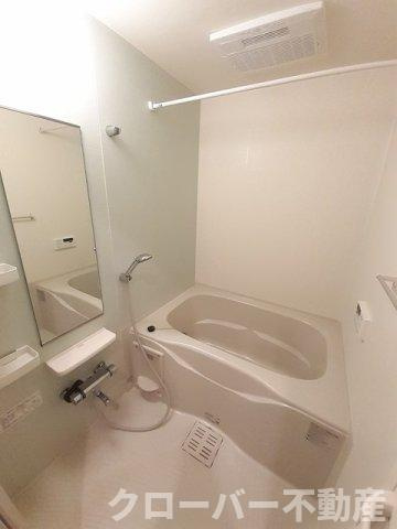 フェリーチェ丸亀の浴室