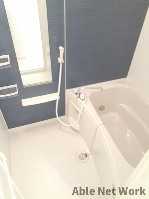 ヴェスティートの浴室|追い焚き、浴室乾燥機付き